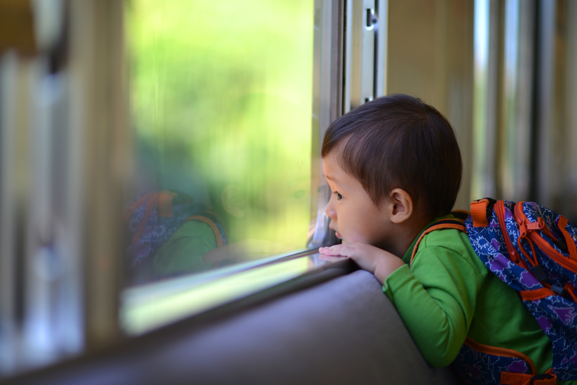 やんちゃ盛りの子供とお出かけ どうしたらいい 電車の中の過ごし方 アチコチ By ママリ