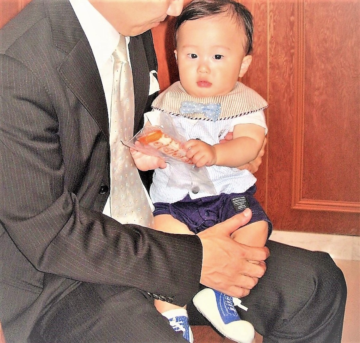 1歳おしゃれなスタイがあれば食べこぼしても安心