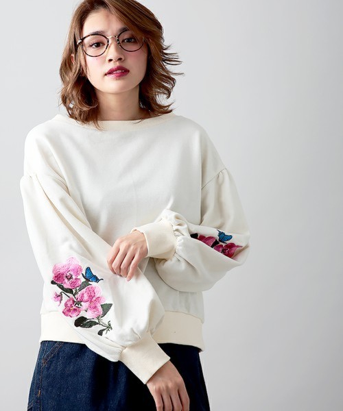 パンジー刺繍ボリュームスウェット